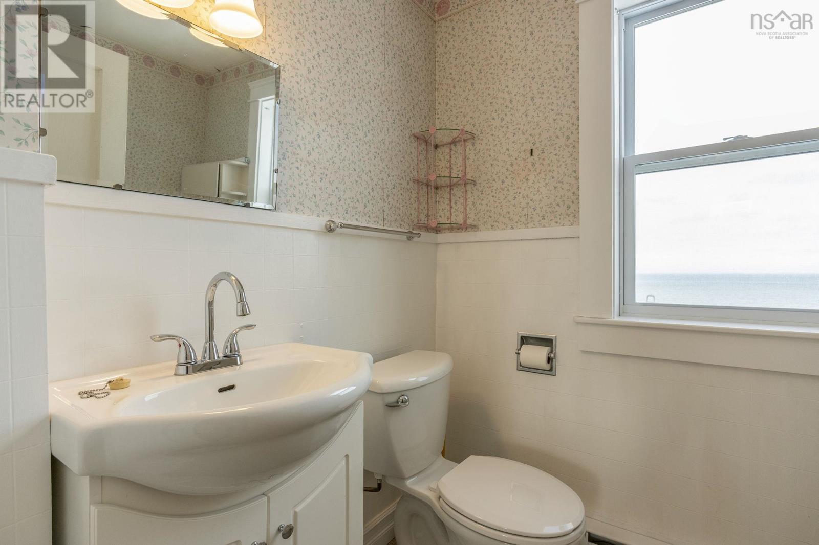 3693 Shore Road - 20