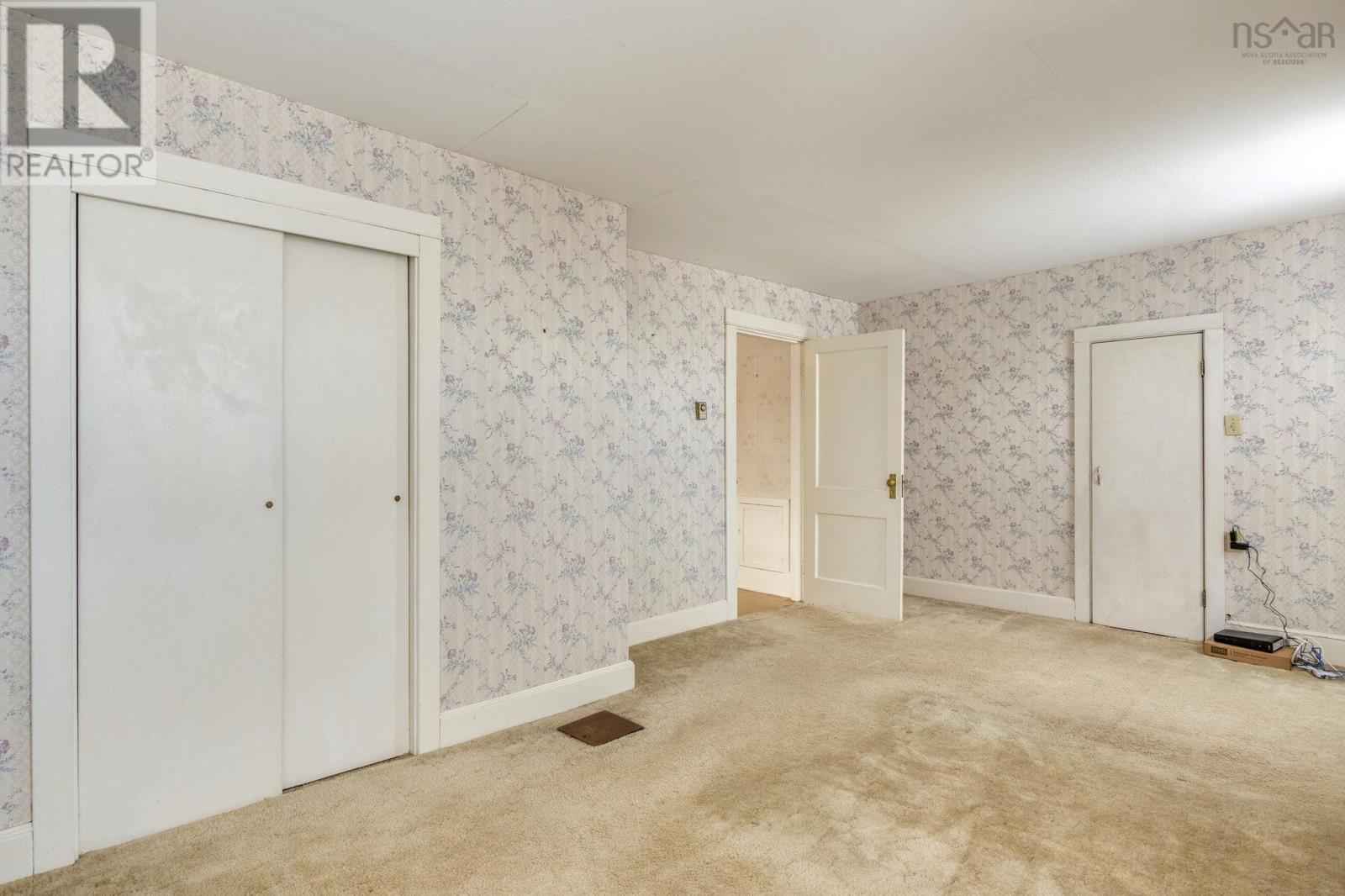 3693 Shore Road - 24