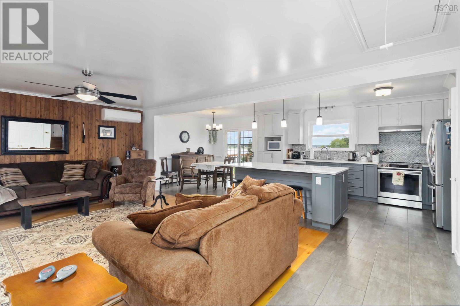 227 Kingsburg Road - 16