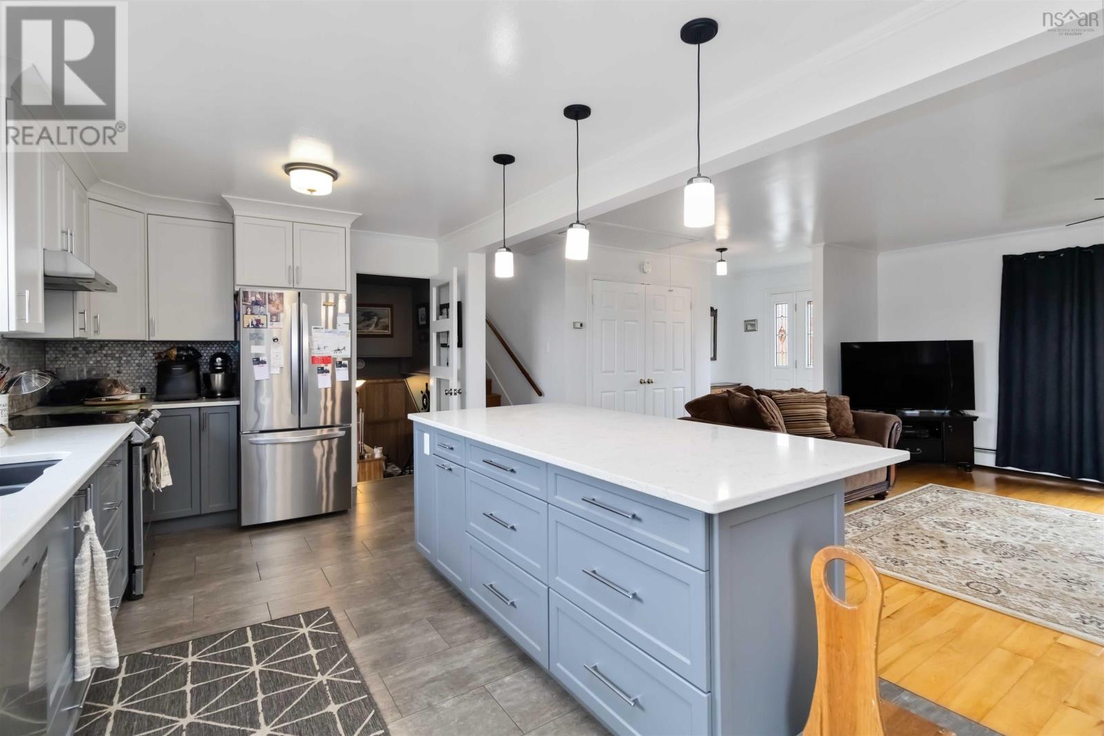 227 Kingsburg Road - 16