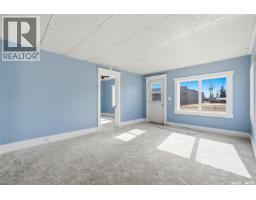 4pc Bathroom - 304 Main Street, Avonlea, SK S0H0C0 Photo 6