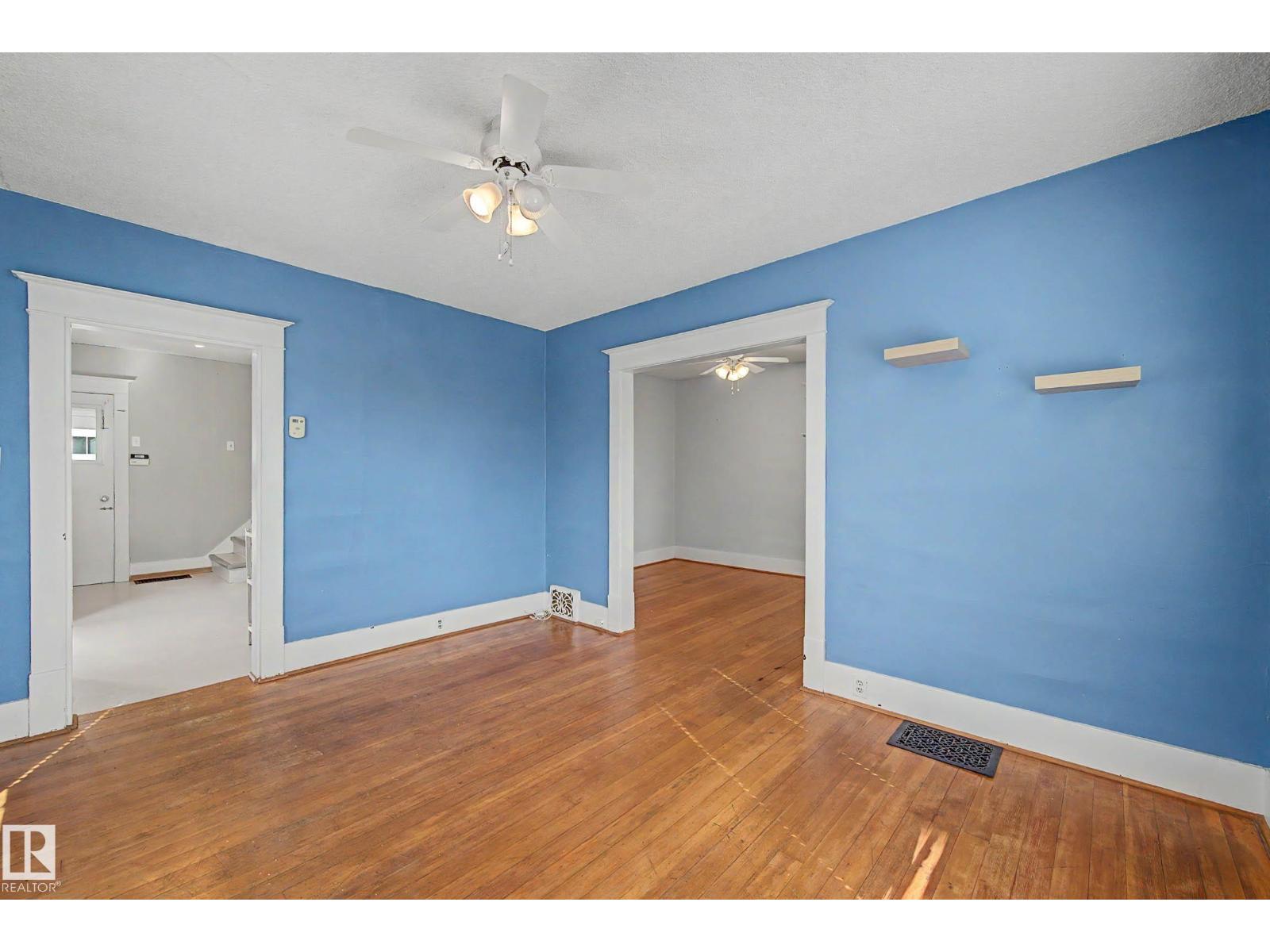 11634 123 ST NW - 12