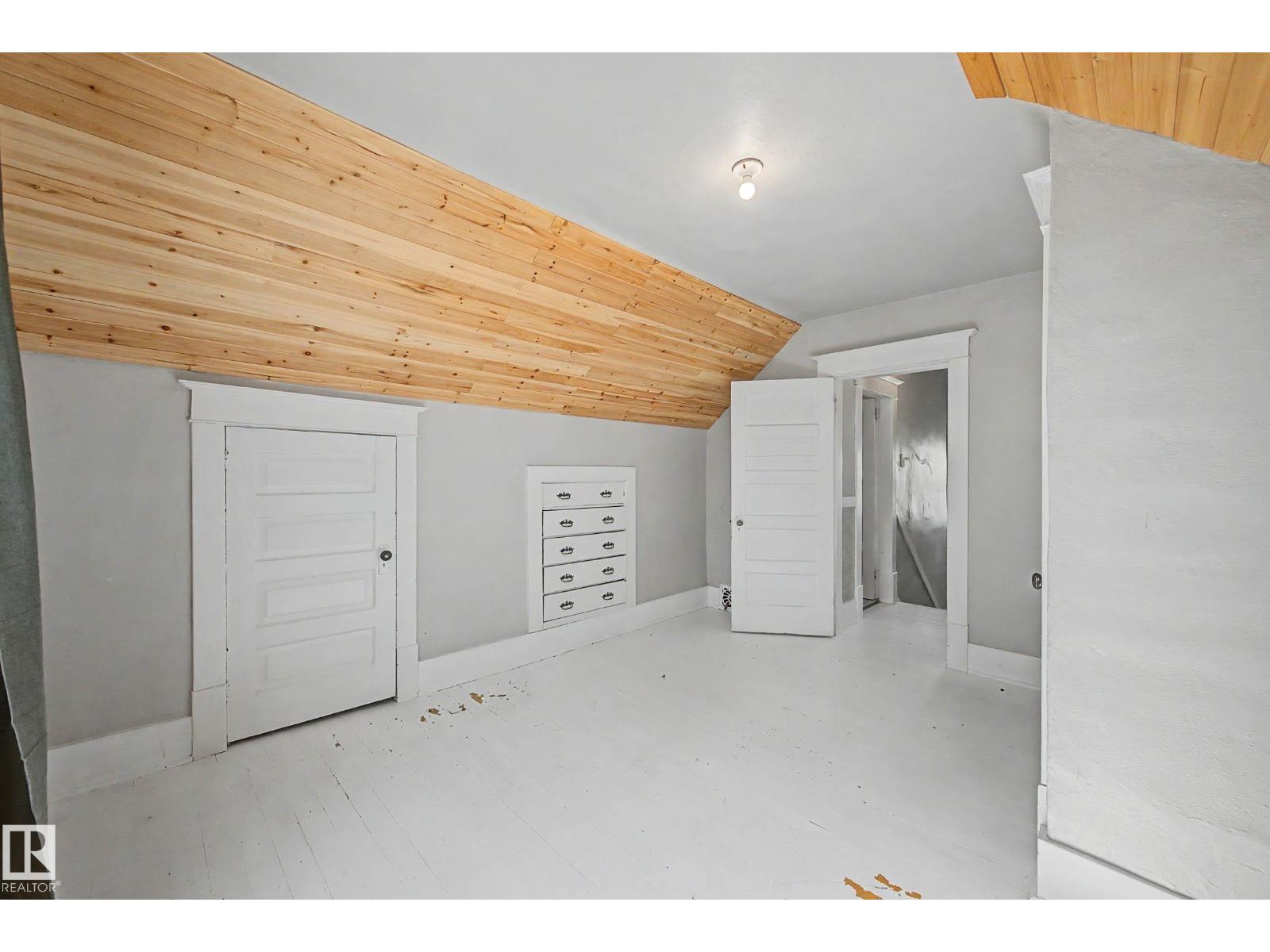 11634 123 ST NW - 23