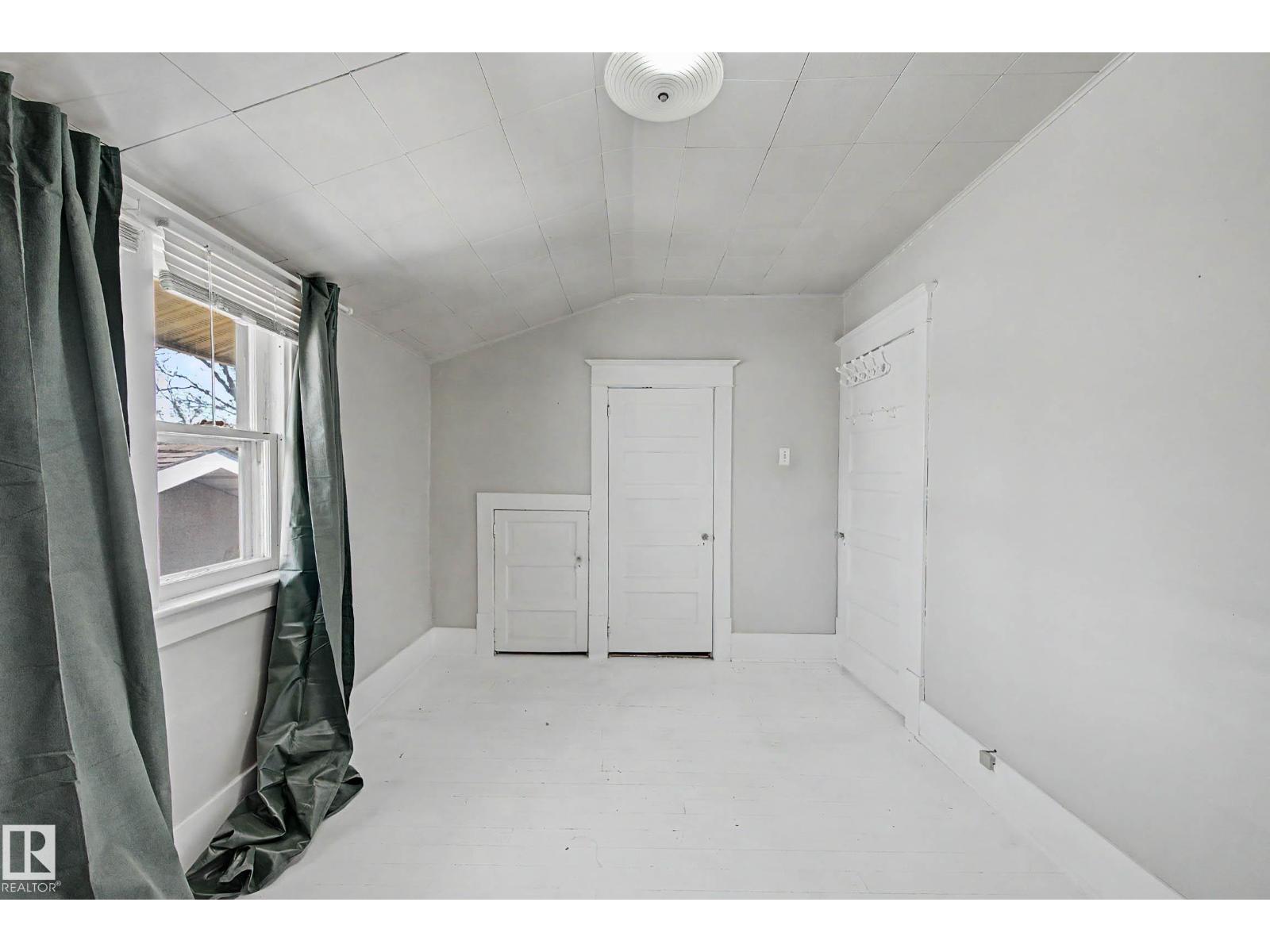 11634 123 ST NW - 26
