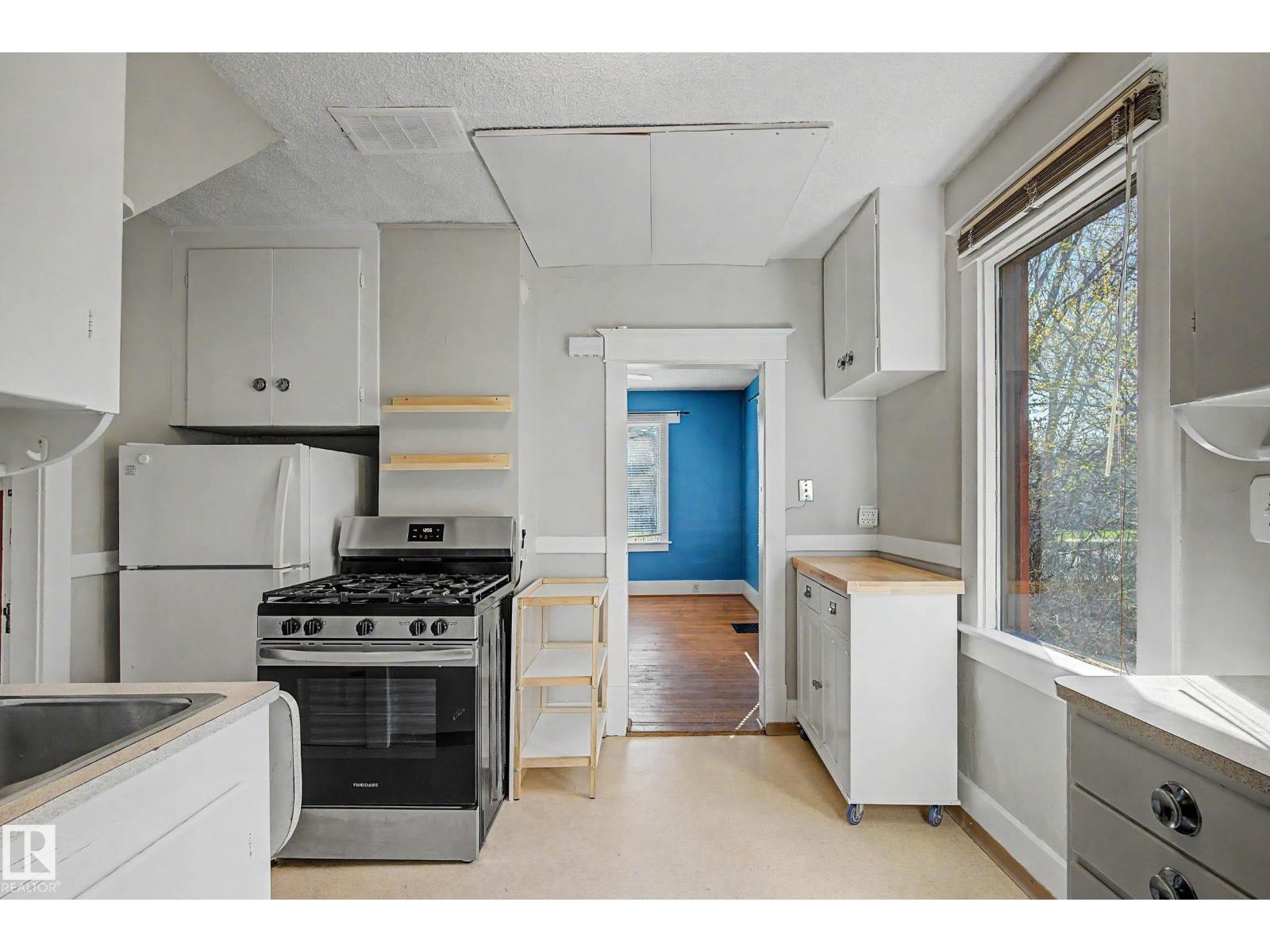 11634 123 ST NW - 16