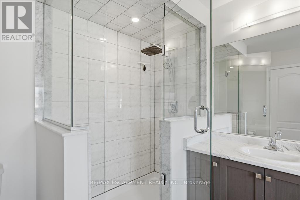10 COOKE AVENUE - 16