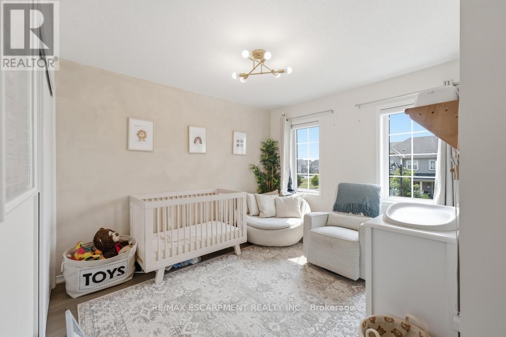 10 COOKE AVENUE - 18