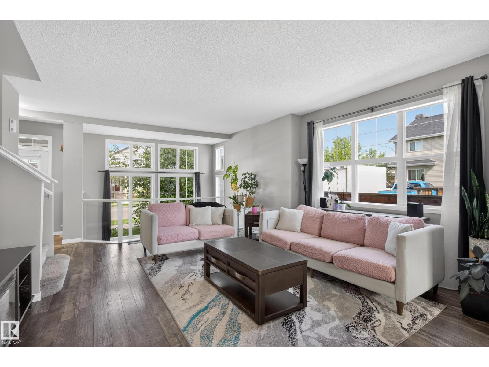 9847 220 ST NW - 1