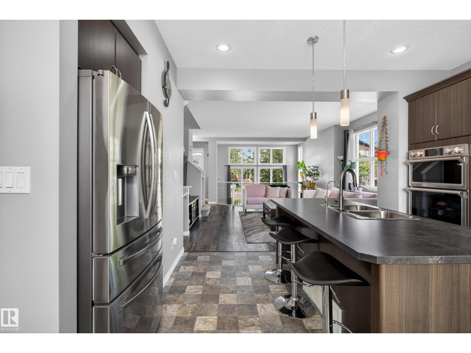 9847 220 ST NW - 10