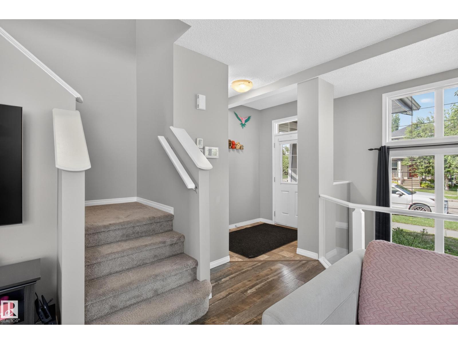 9847 220 ST NW - 3