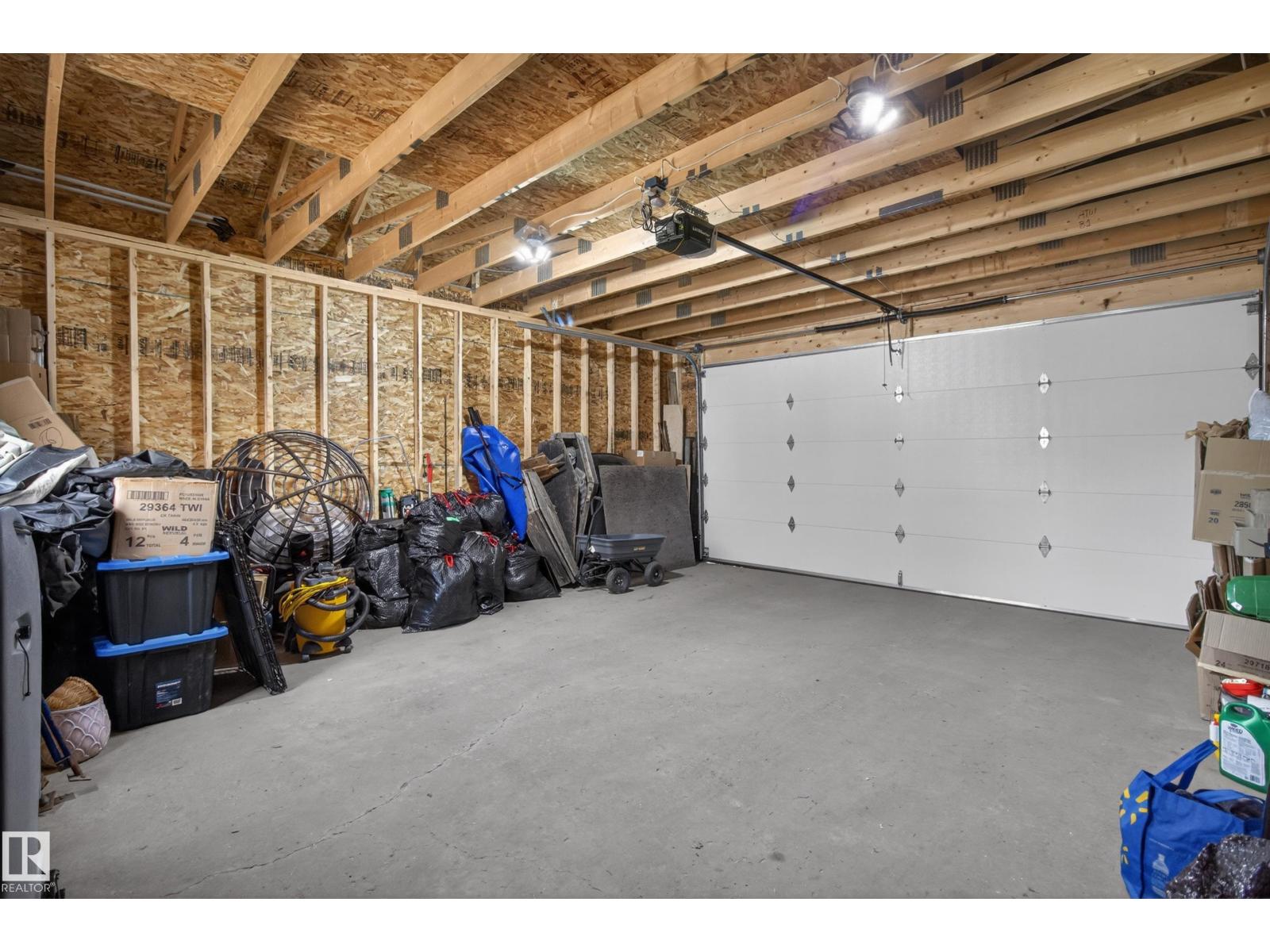 9847 220 ST NW - 35
