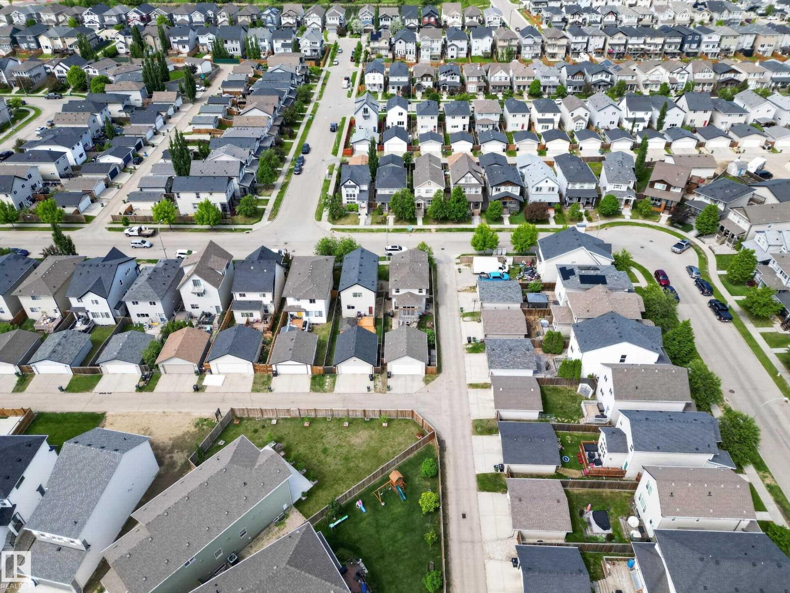 9847 220 ST NW - 41