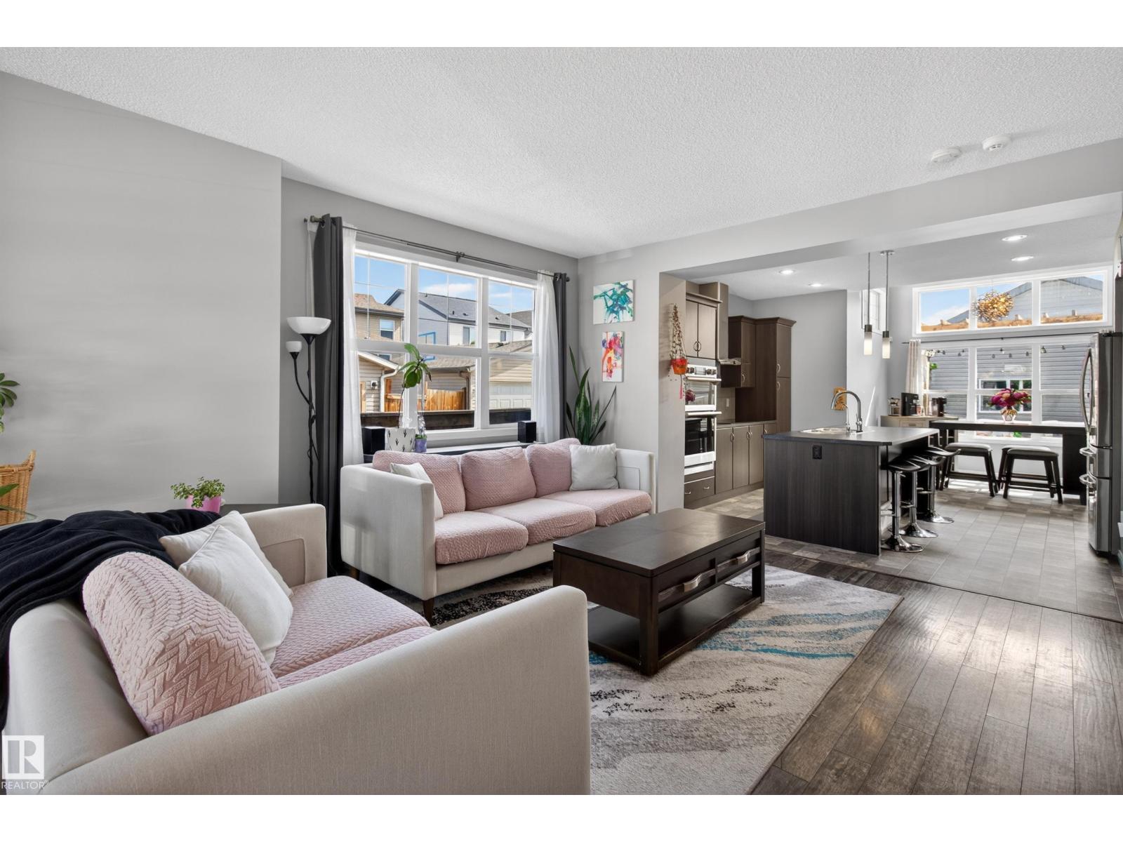 9847 220 ST NW - 5