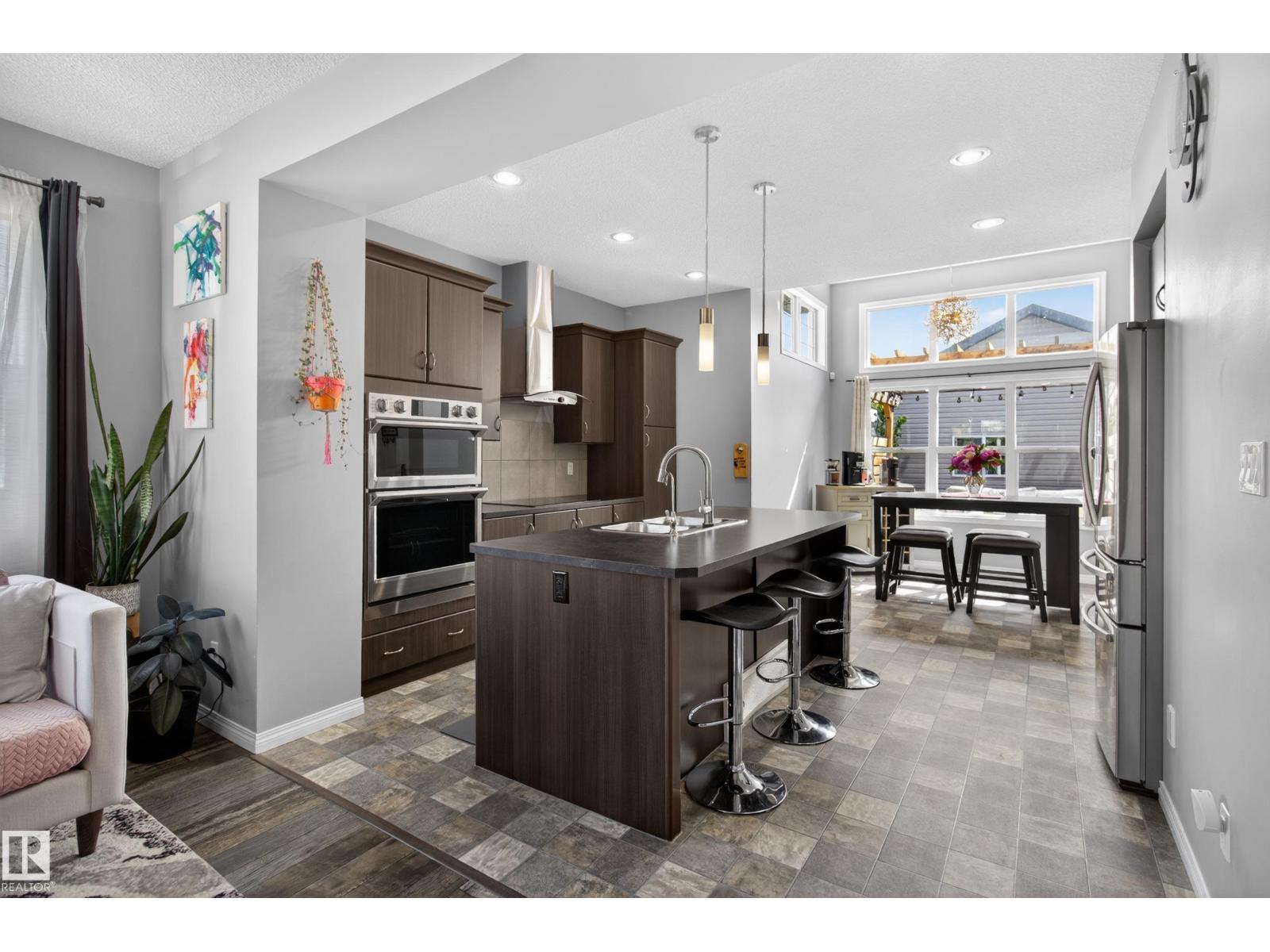 9847 220 ST NW - 7