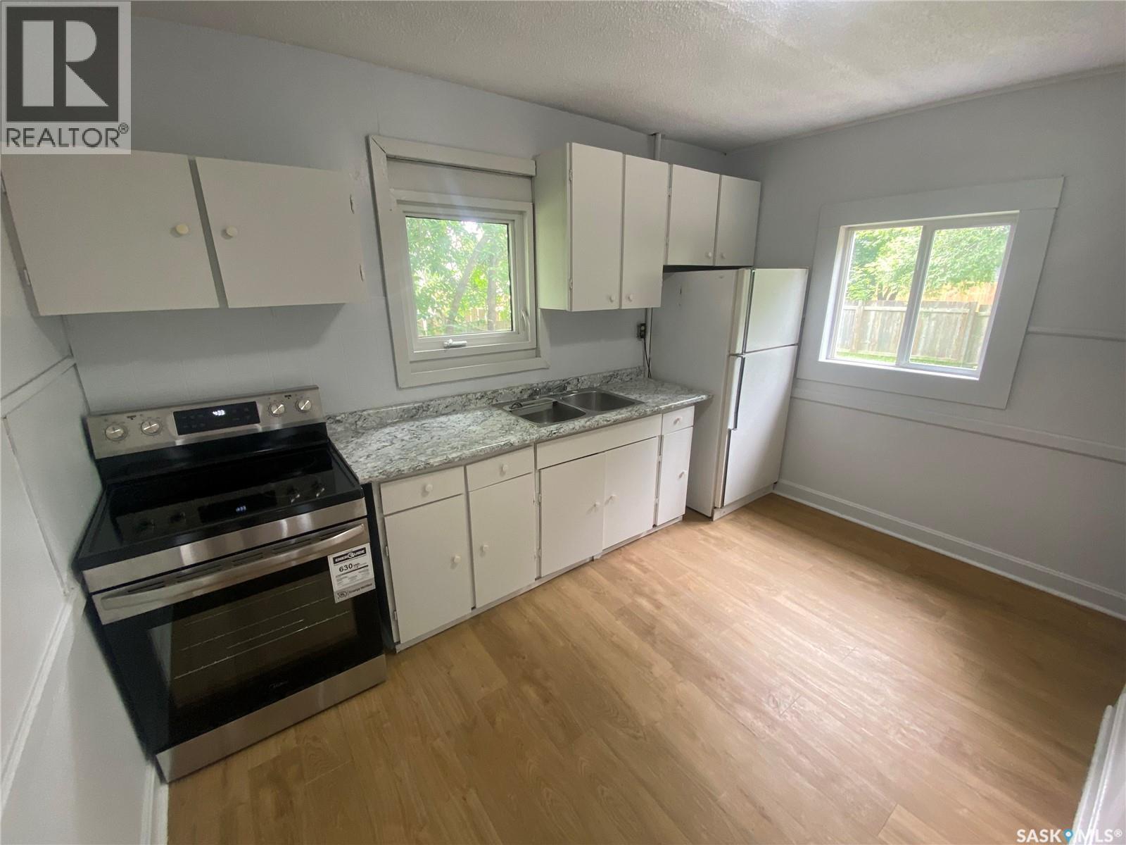 78 Victoria AVENUE - Image 2