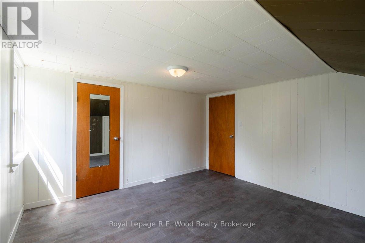 419 MAIN STREET W - 18