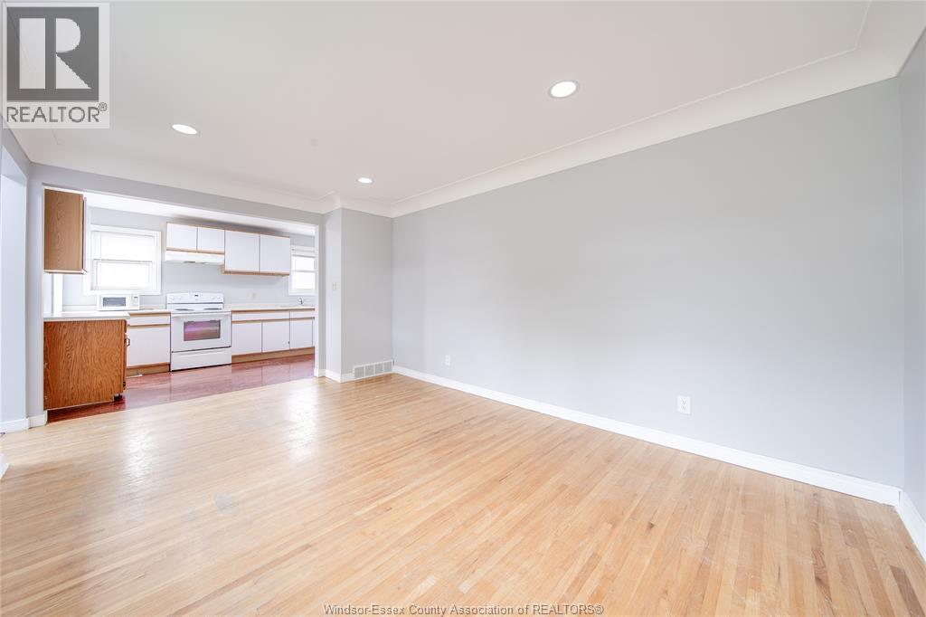 563 INDIAN ROAD - 10