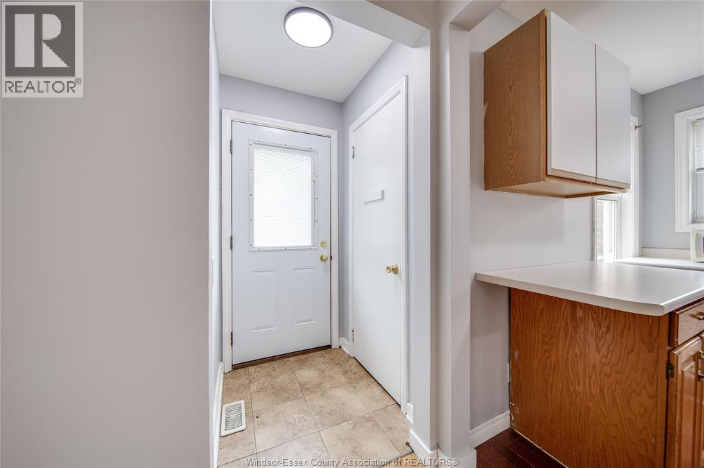 563 INDIAN ROAD - 4
