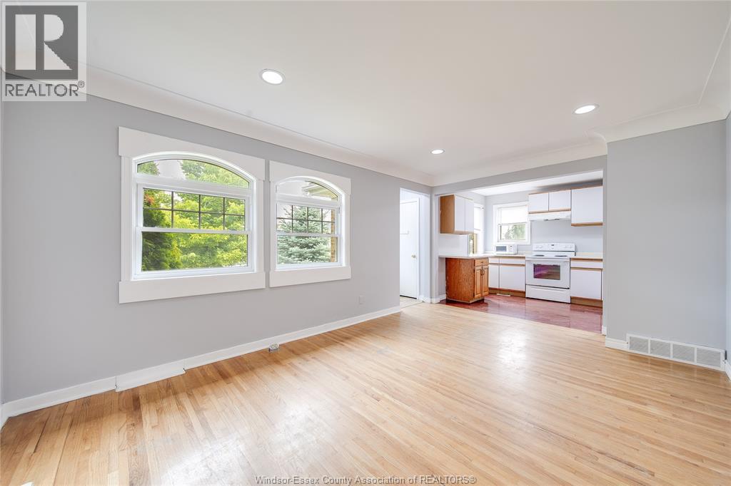 563 INDIAN ROAD - 9