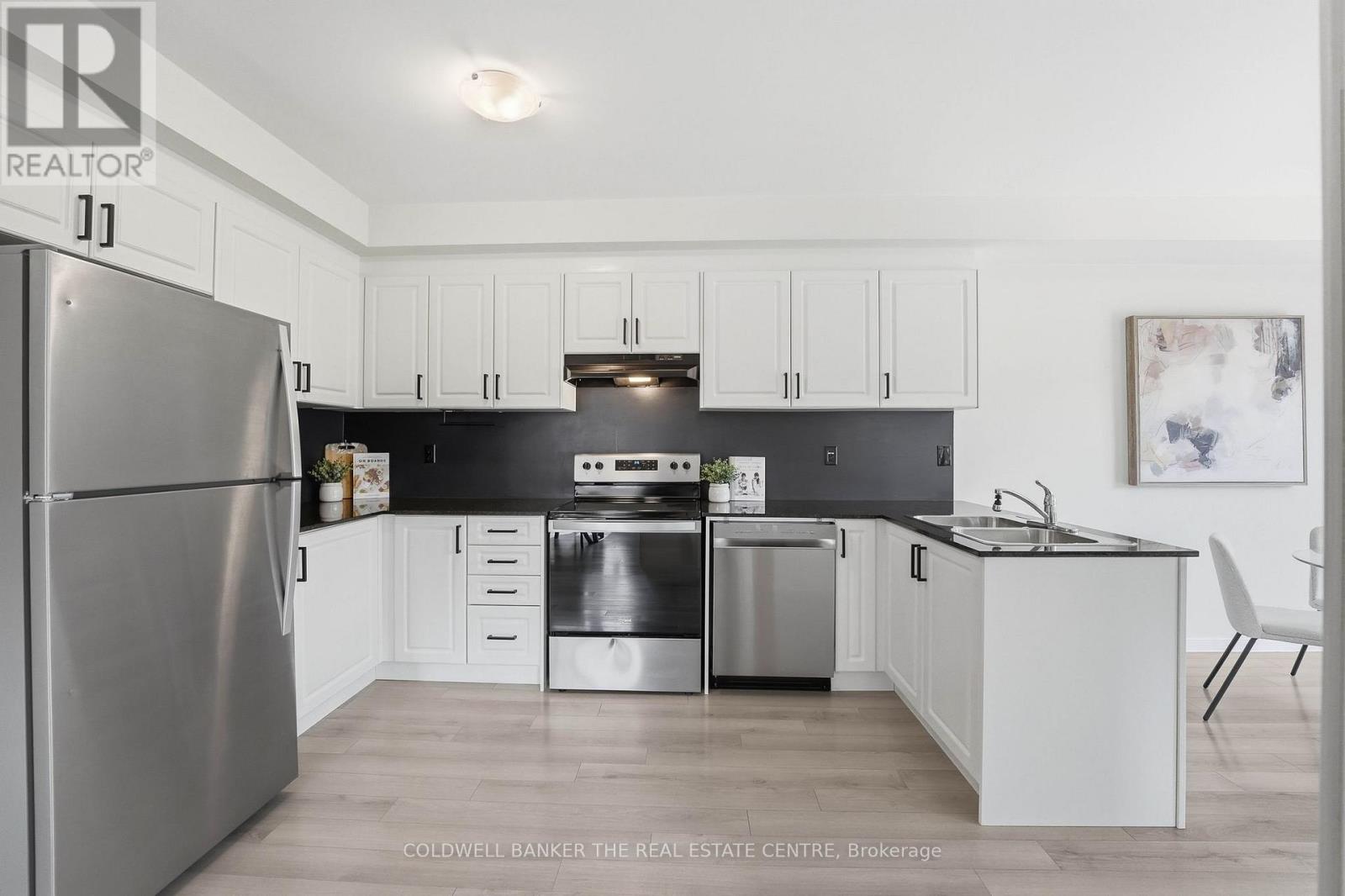 35 CLIFF THOMPSON COURT - 12