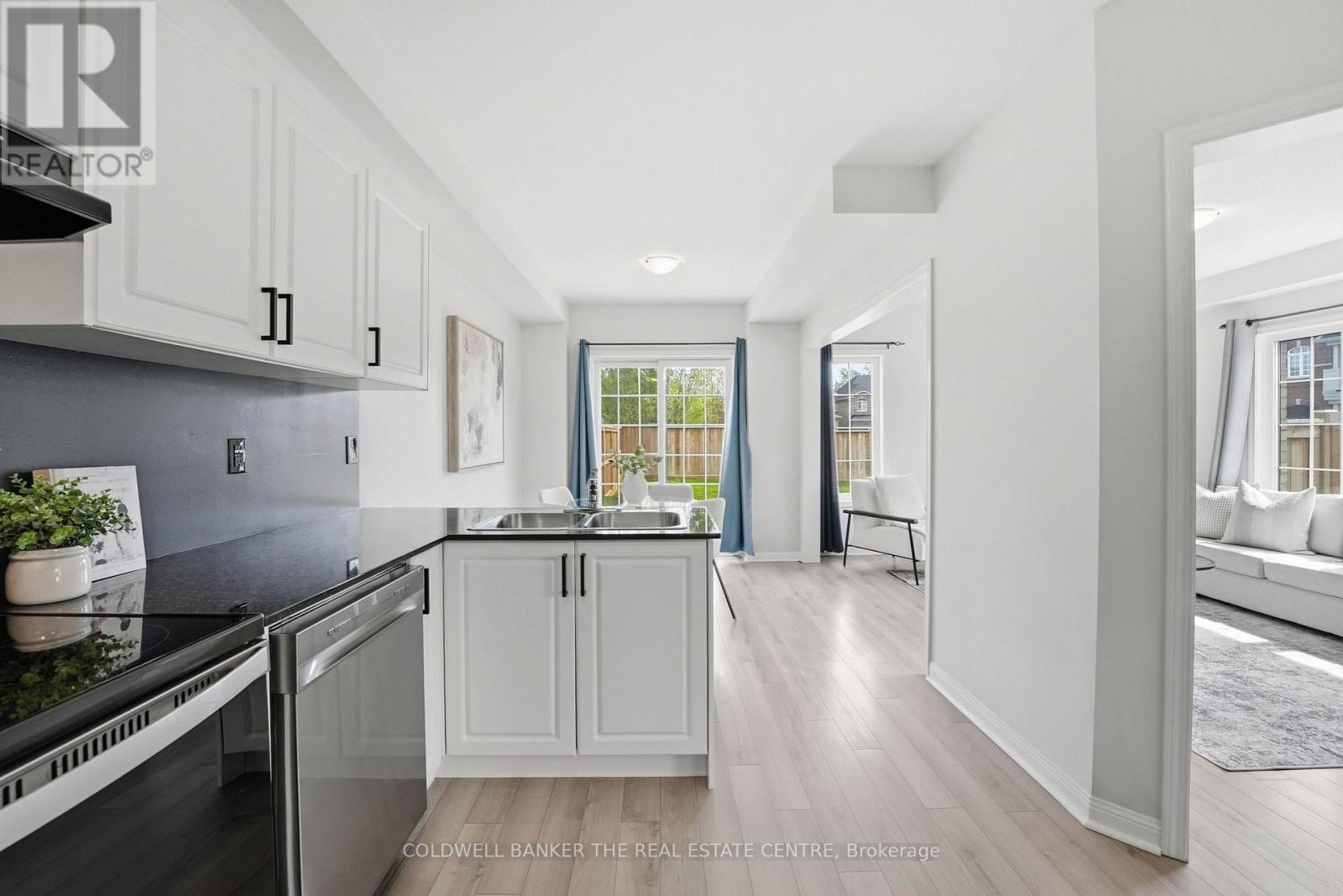 35 CLIFF THOMPSON COURT - 13