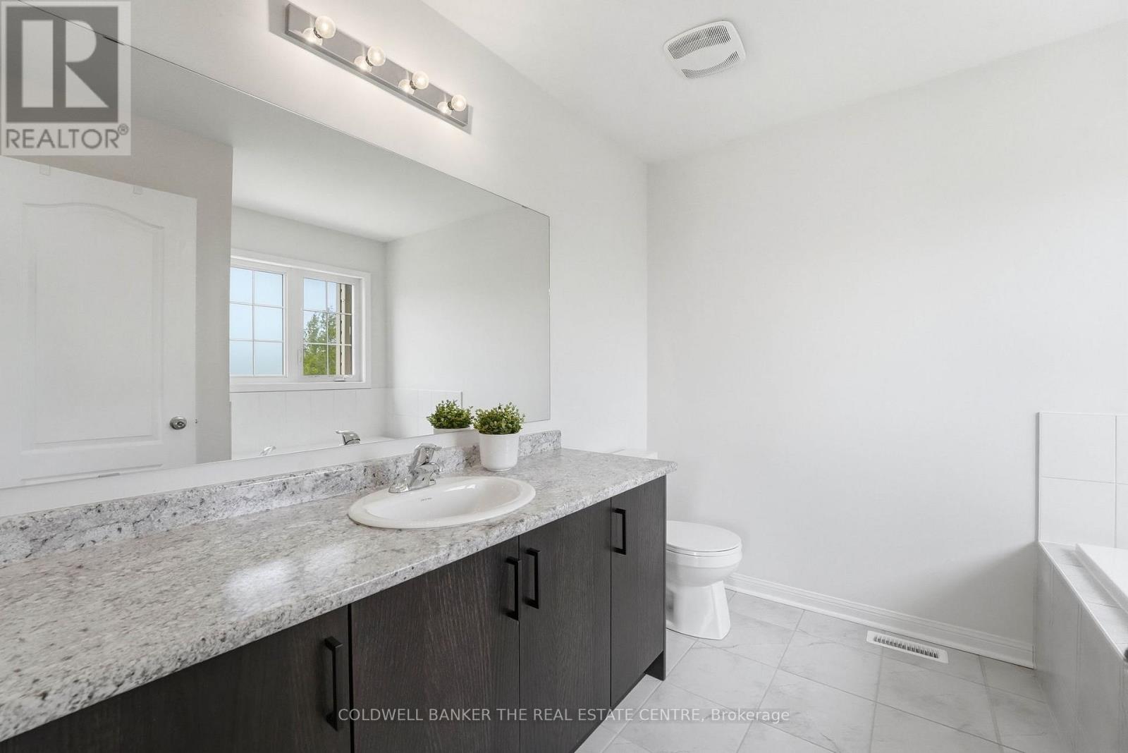 35 CLIFF THOMPSON COURT - 21