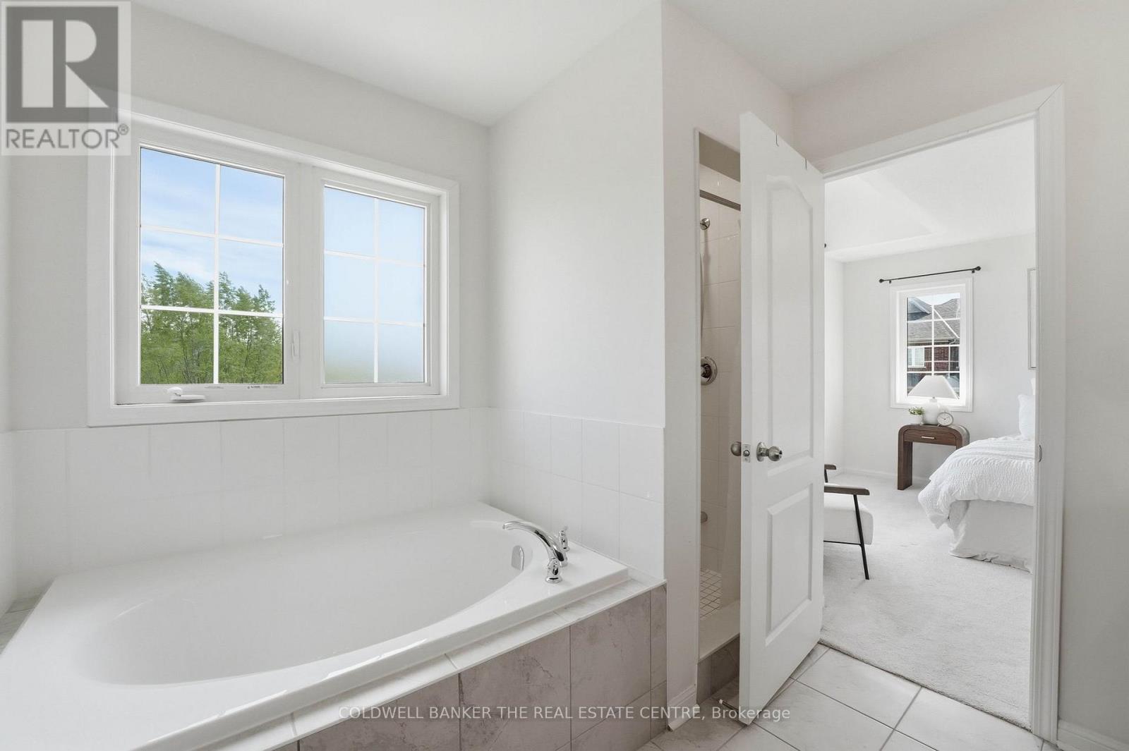 35 CLIFF THOMPSON COURT - 22