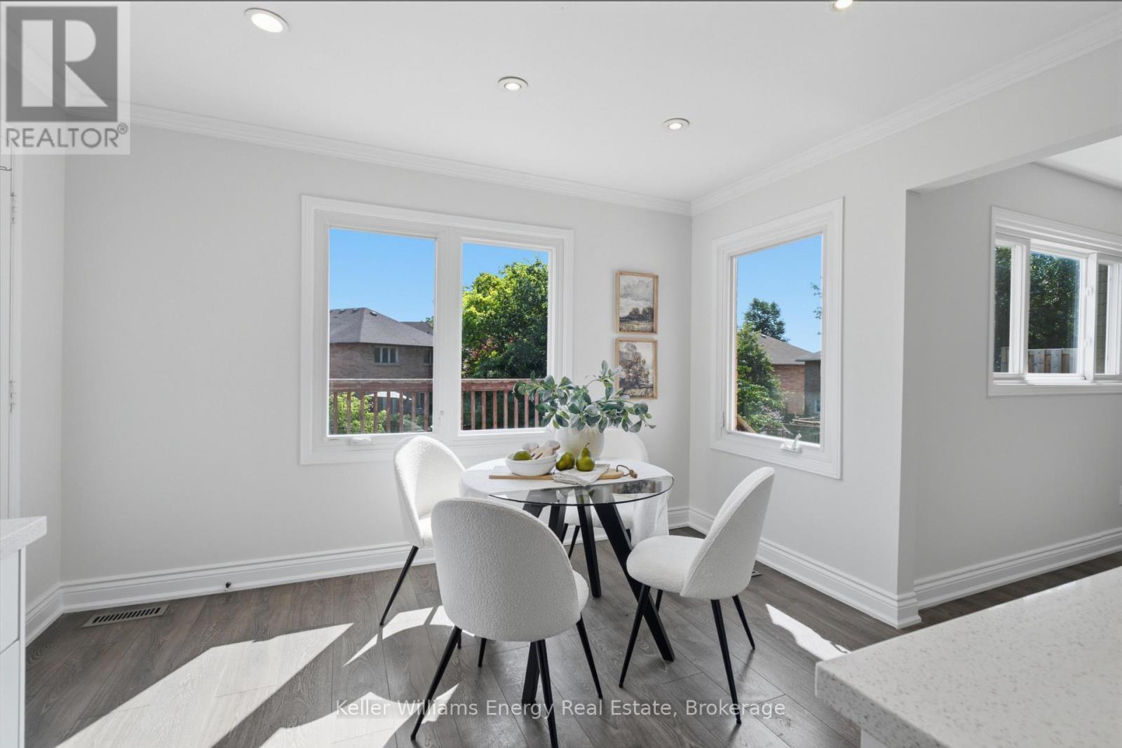 21 ROTHERGLEN ROAD N - 13