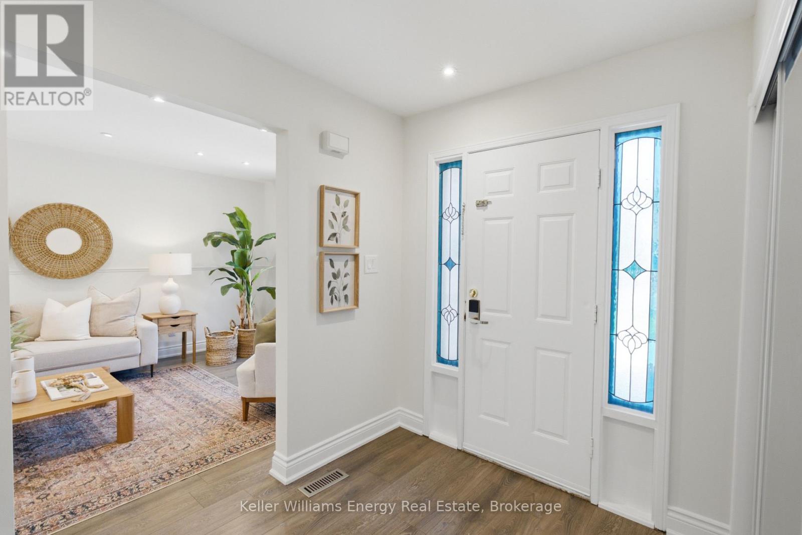 21 ROTHERGLEN ROAD N - 2