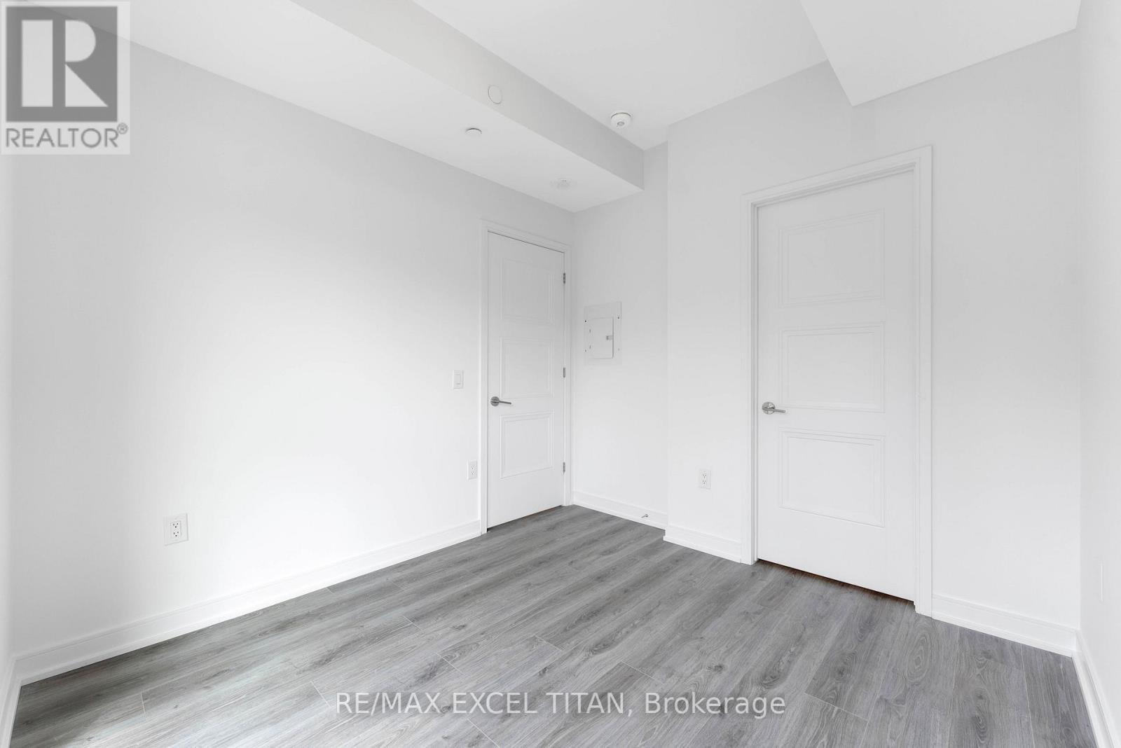 #205 25 NEIGHBOURHOOD LANE - 25