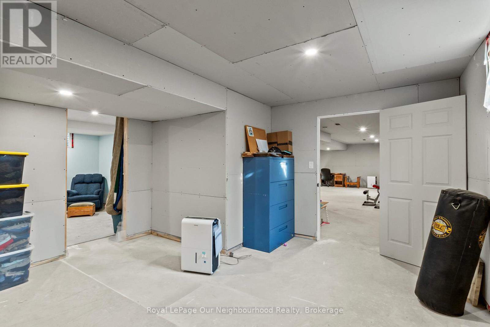 27 CEDAR SHORES DRIVE - 25
