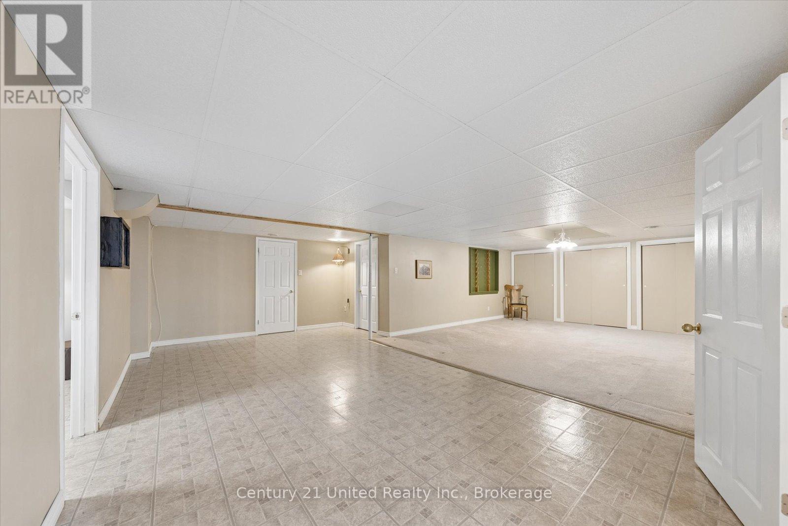 #11 1850 CHERRYHILL ROAD - 32