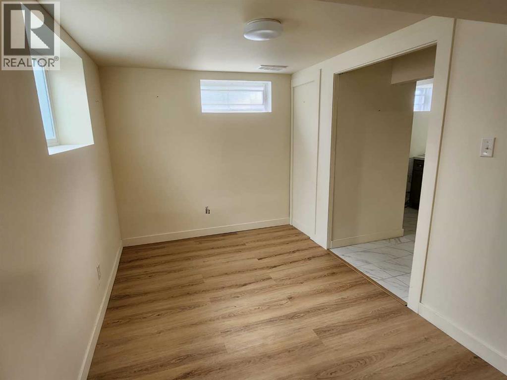 7304 5 Street SW - 13
