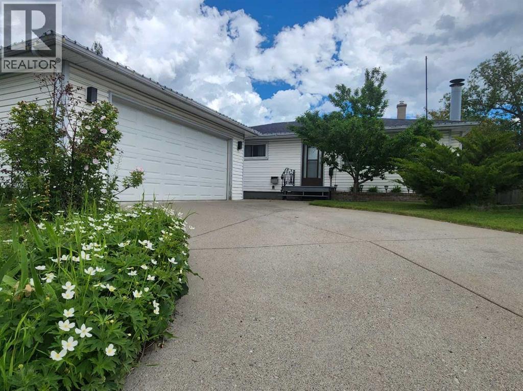 7304 5 Street SW - 1