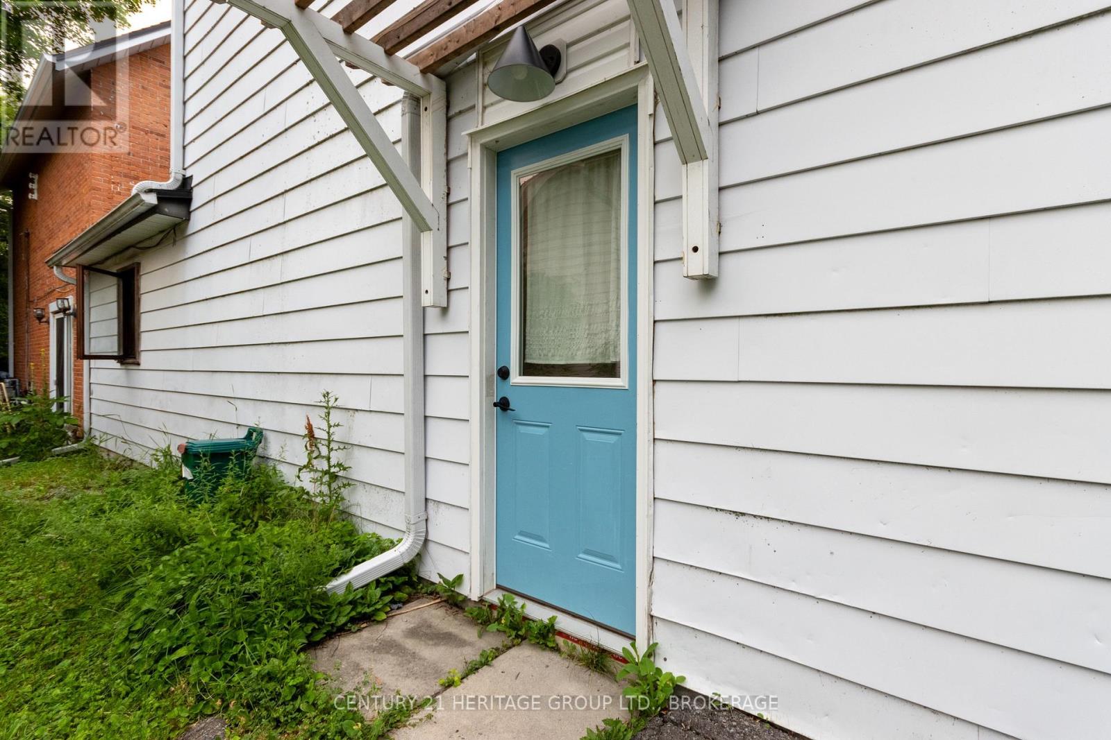 625 KING STREET W - 10