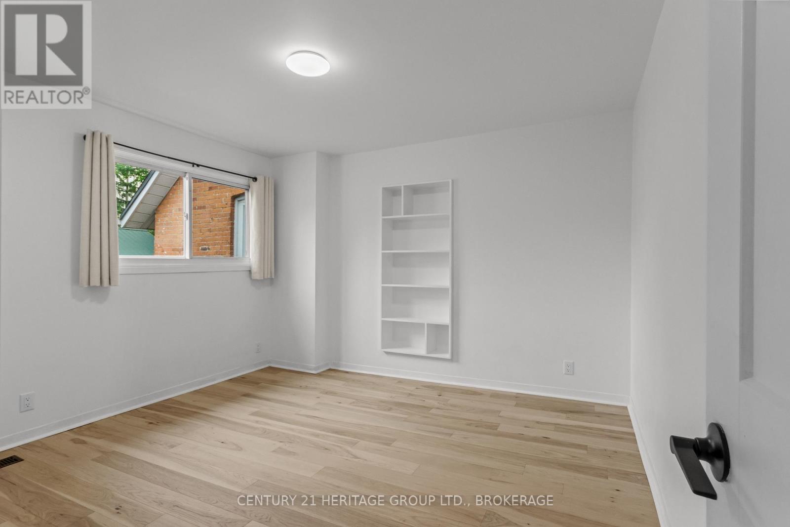 625 KING STREET W - 17