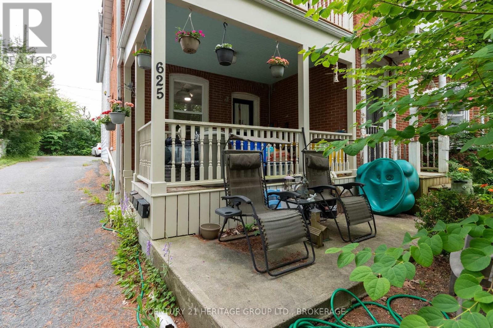 625 KING STREET W - 3