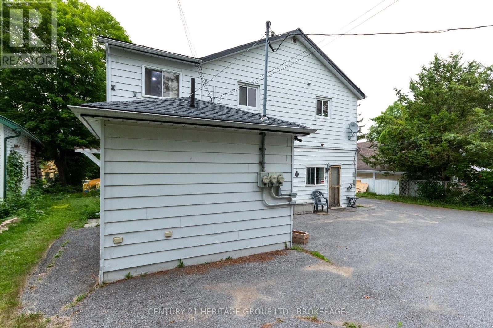 625 KING STREET W - 9