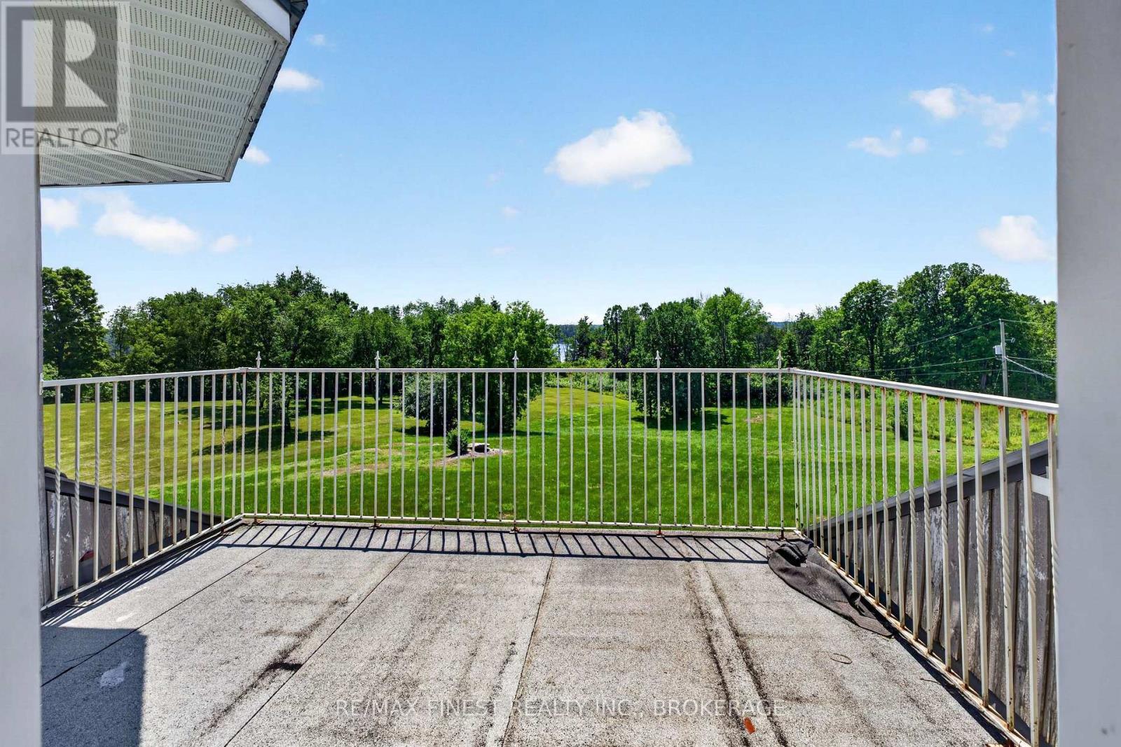141 SILVER LAKE LANE 22 - Image 25
