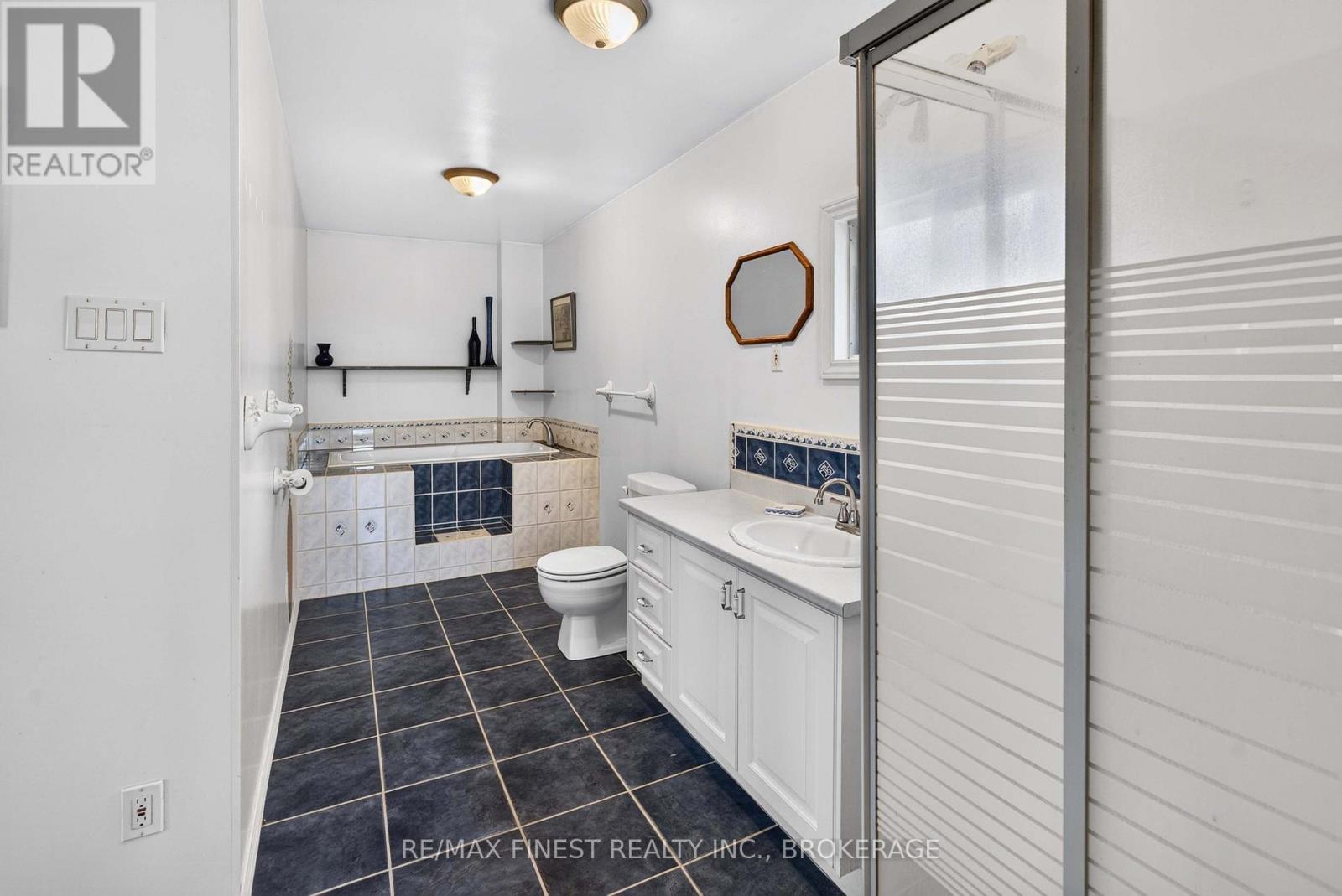 141 SILVER LAKE LANE 22 - Image 29