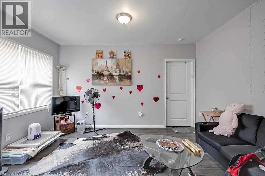 50 SANDERS Boulevard - 10