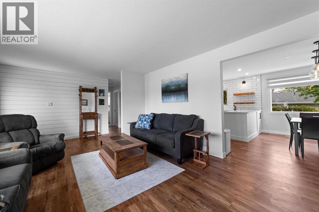 6306 44A Avenue - 6