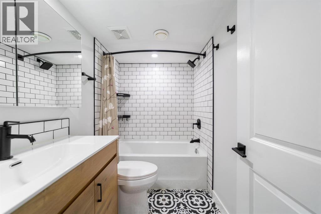 6306 44A Avenue - 21