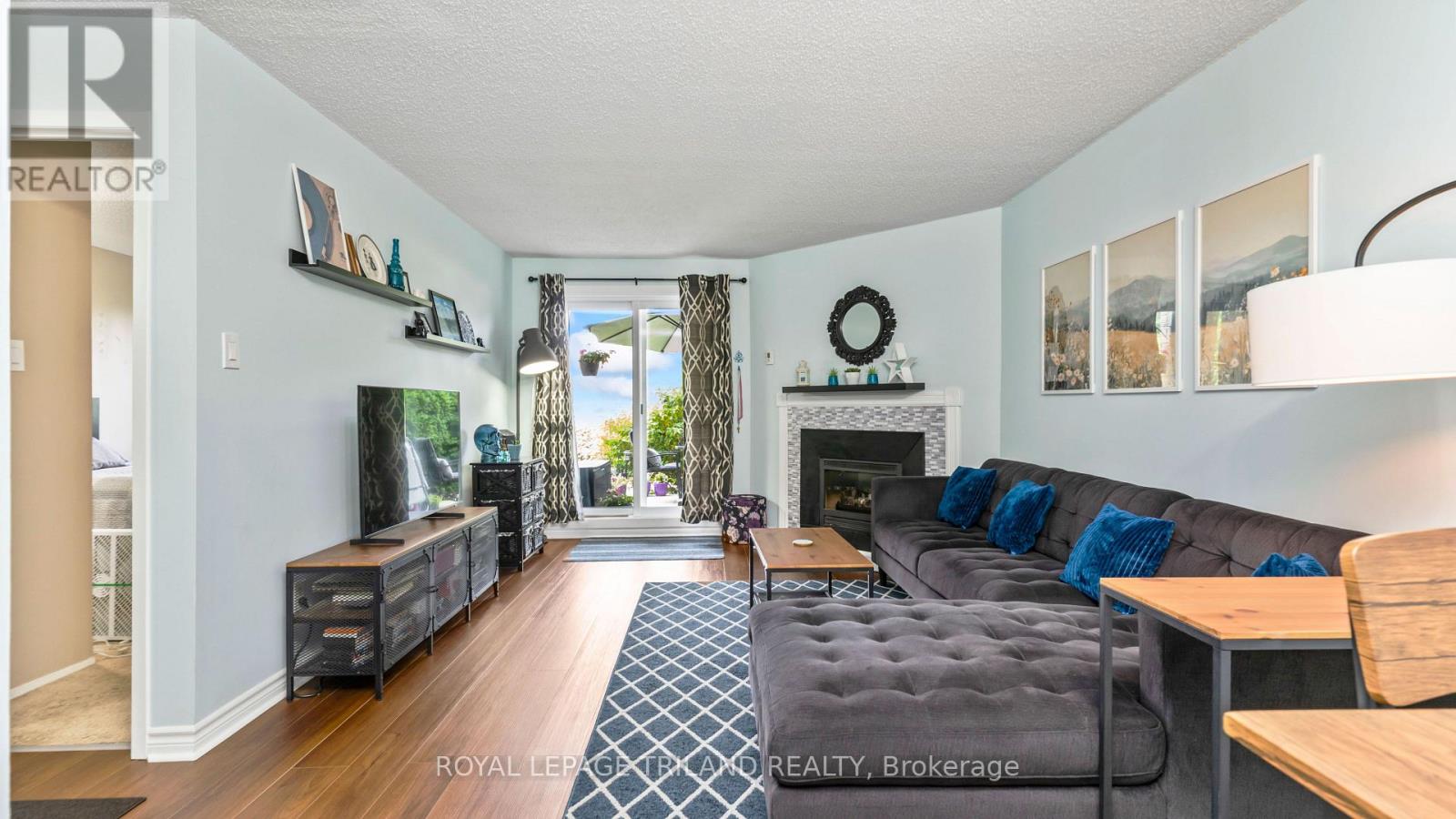 #116 735 DEVERON CRESCENT - 2