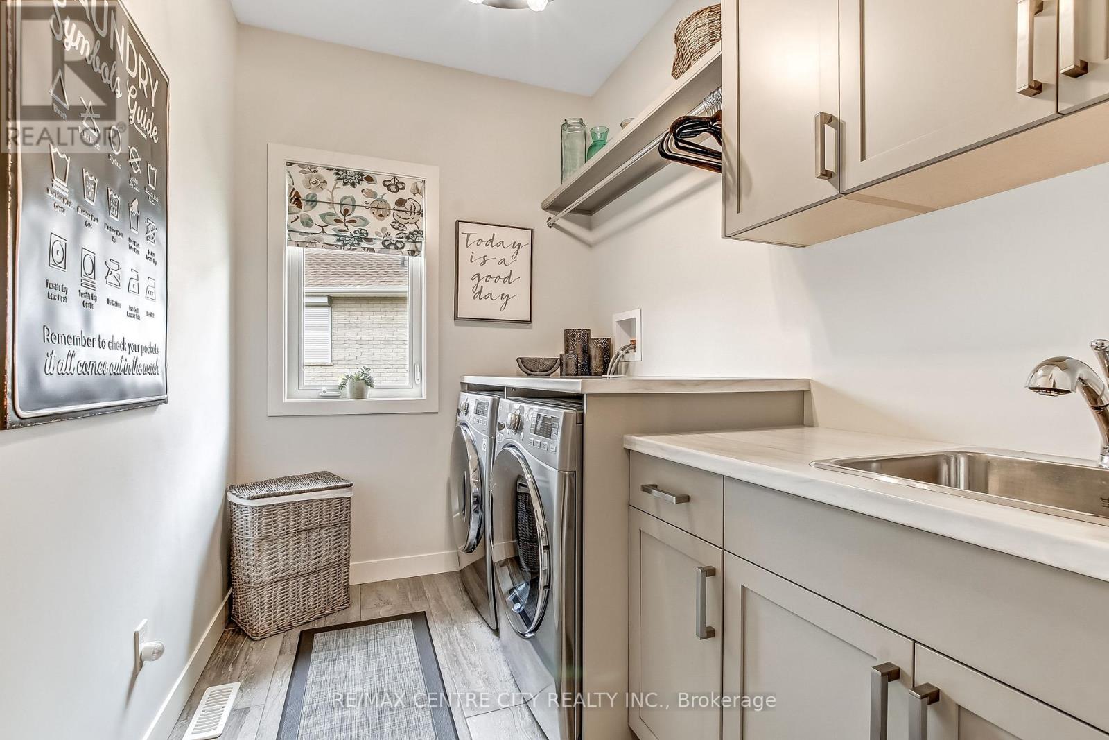 23 LINCOLN'S COVE - Image 10