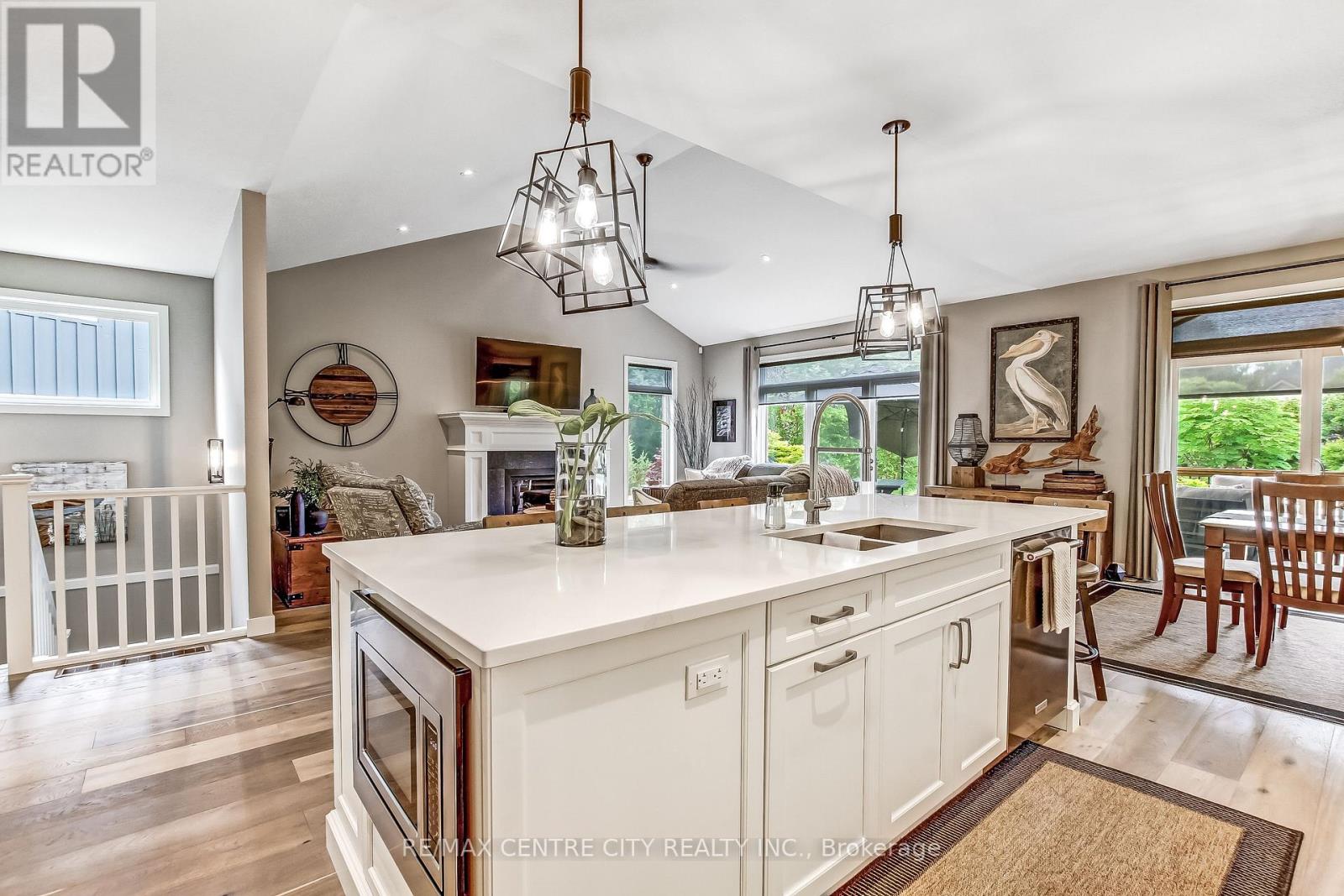 23 LINCOLN'S COVE - Image 17
