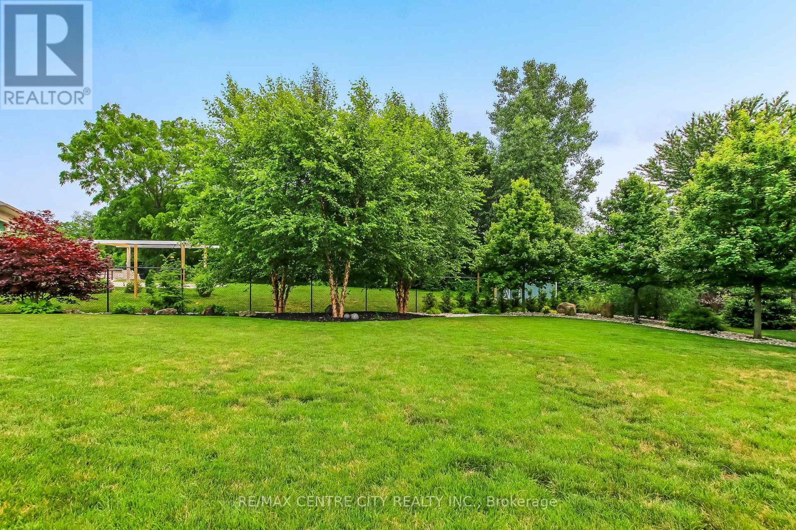 23 LINCOLN'S COVE - Image 36