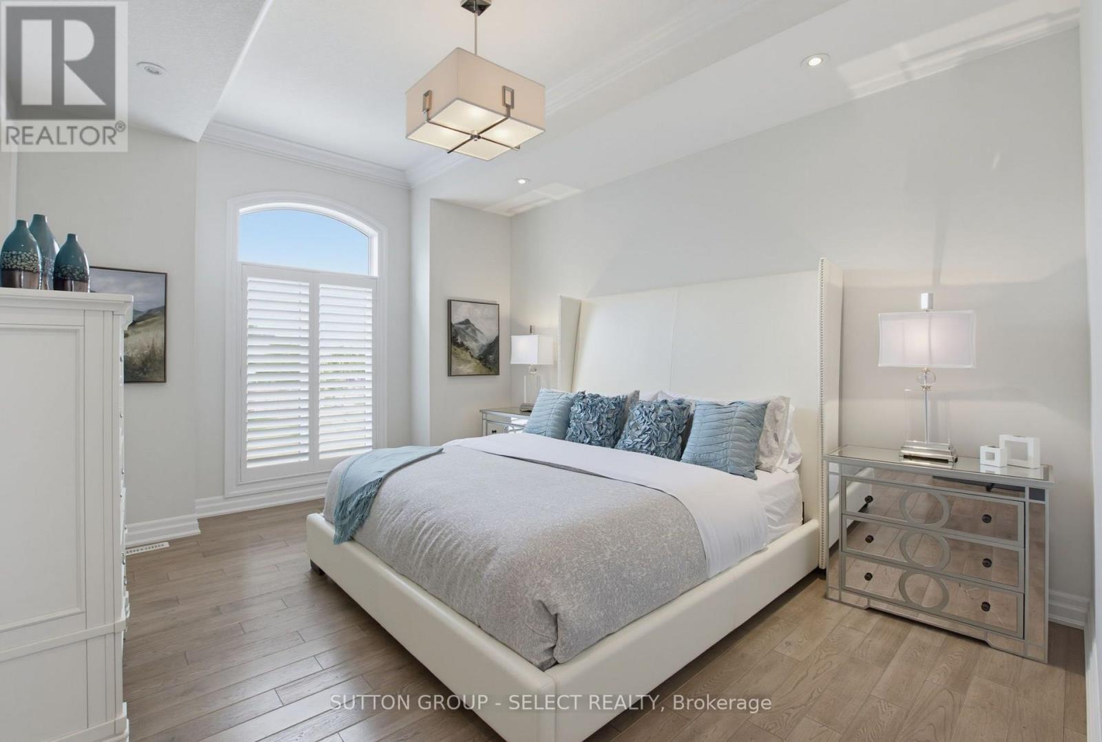 2303 WATERSIDE COURT - Image 24