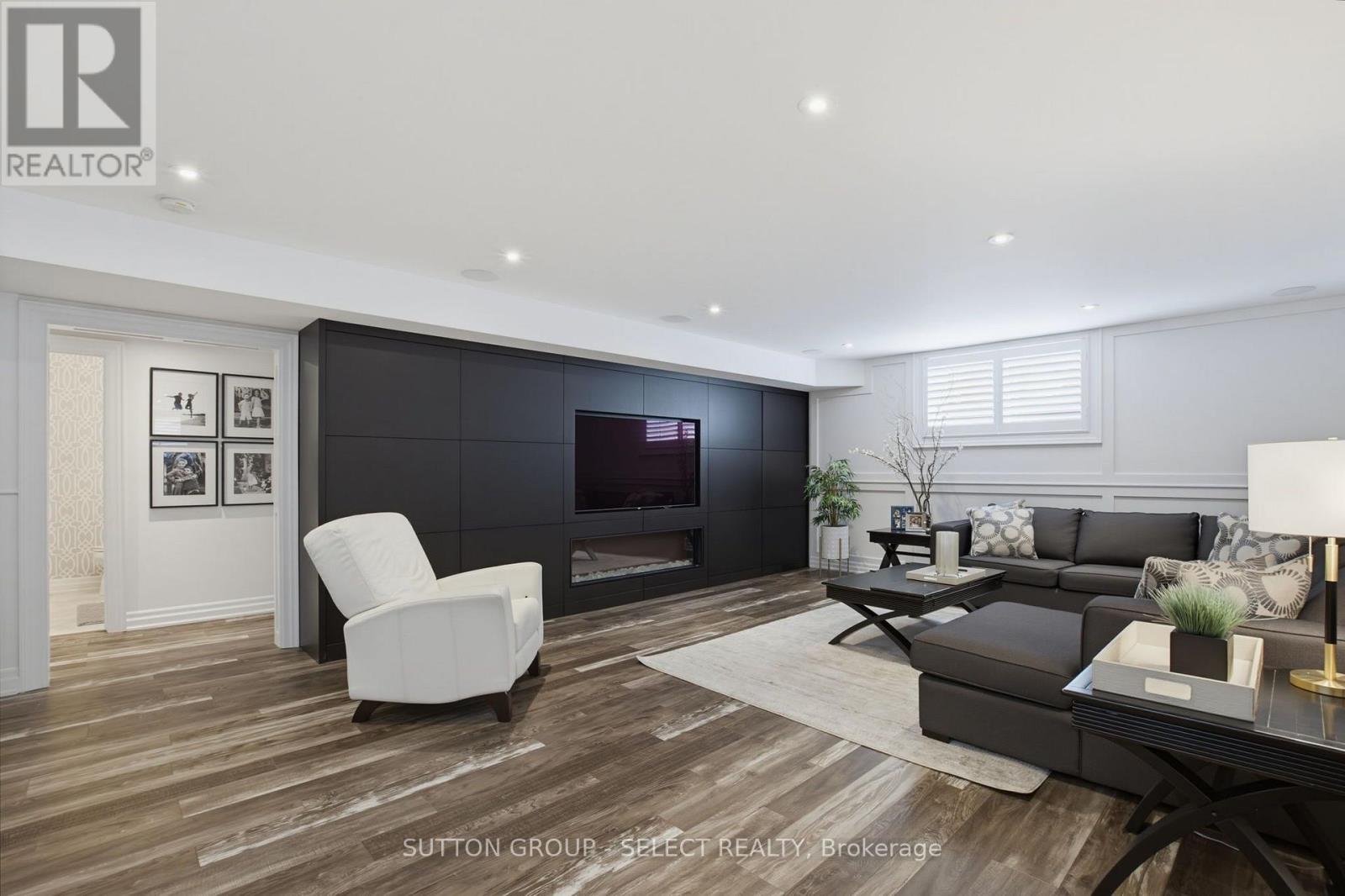 2303 WATERSIDE COURT - Image 34