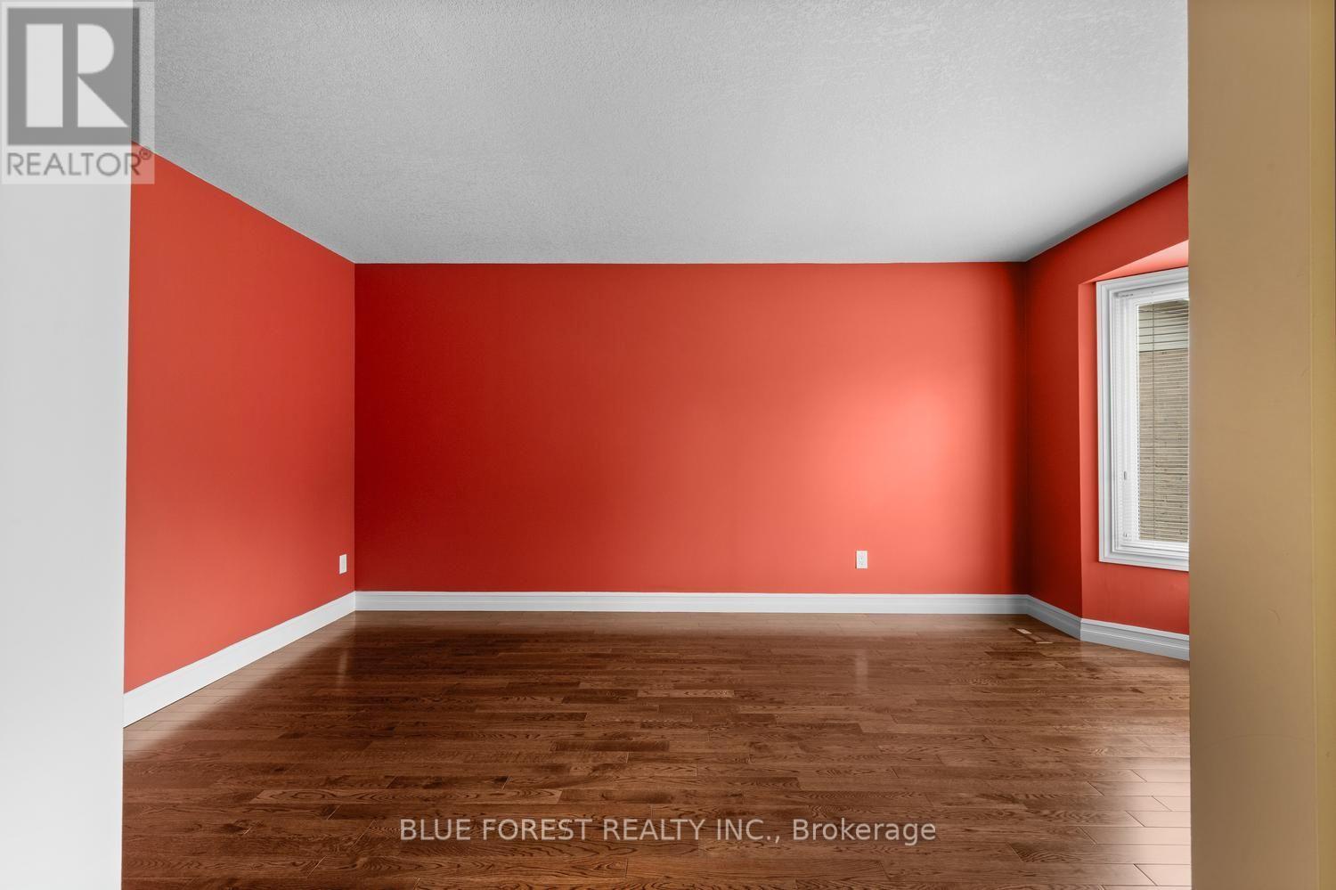 935 COUNTRY CLUB PLACE - Image 17